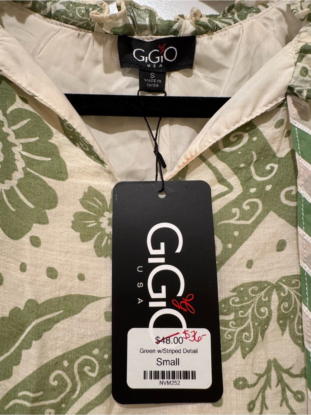 GIGI Green Floral Mini Dress - Picture 2 of 4